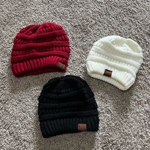 Cc brand. Maroon/red, white/cream, and black. OS.